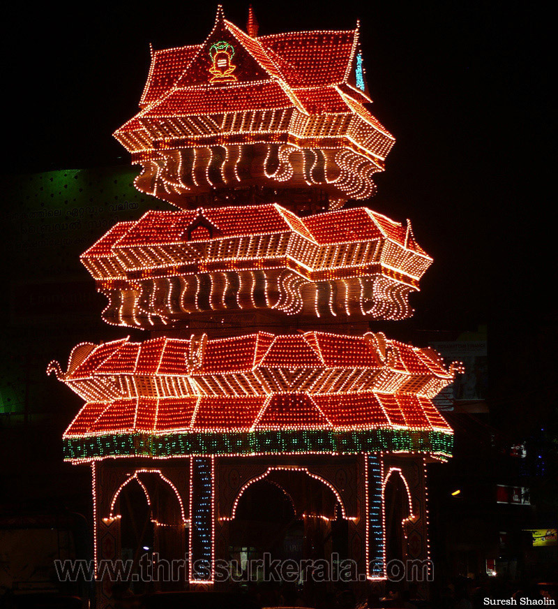 thrissur-pooram-2010 (2)